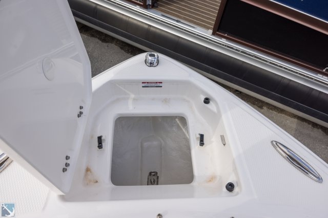 New 2025 Chaparral 23 SSi OB  Boat for sale